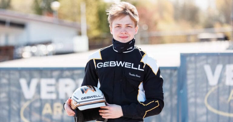 Gebwell tukee nuorta ohjastajalupausta